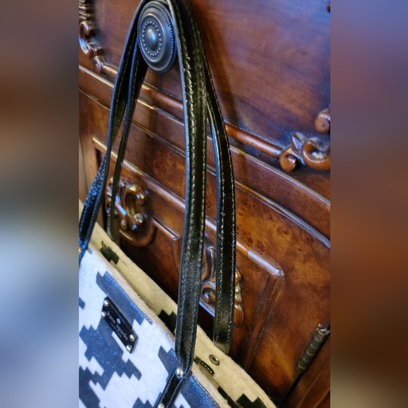 ‼️SOLD‼️Kate Spade Tote, Fabric, Like Brand New - Picture 11 of 13